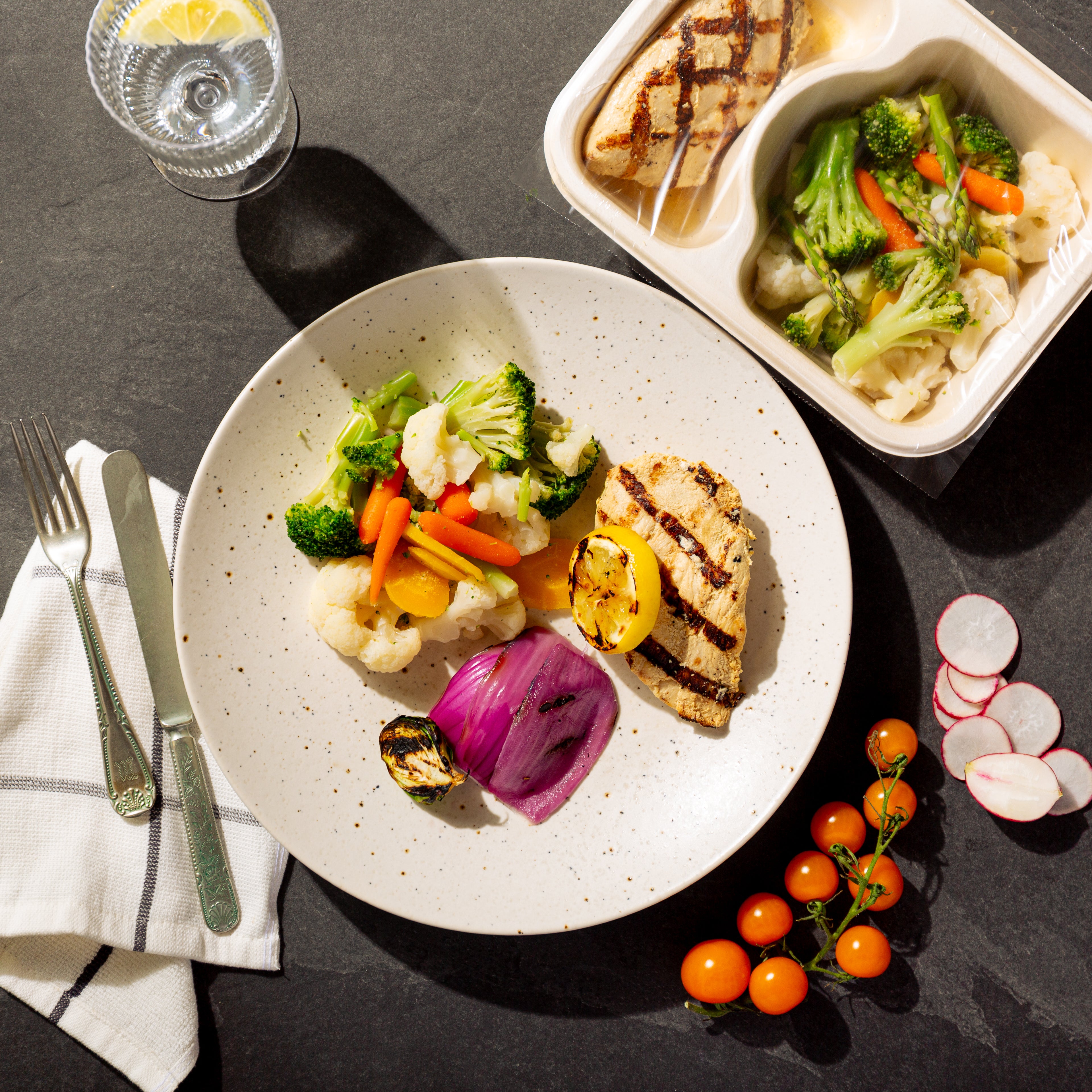 Grilled Chicken Breast with Vegetables (approx. 350g)